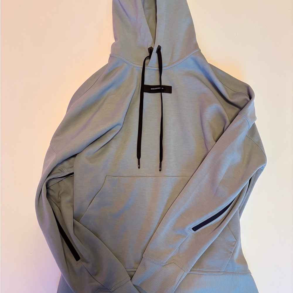 On Running Hoodie with Black Drawstrings